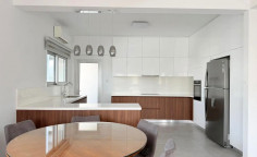 3 bedrooms apartment to rent in Lakatamia
