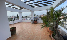 Spacious unfurnished top floor apartment in Kapsalos 