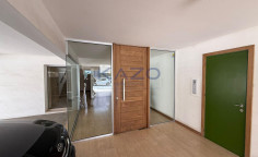 Spacious unfurnished top floor apartment in Kapsalos 