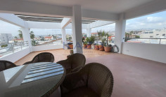 Spacious unfurnished top floor apartment in Kapsalos 