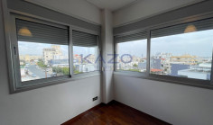 Spacious unfurnished top floor apartment in Kapsalos 
