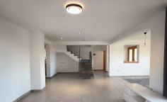 5 bedroom house to rent in Makedonitissa