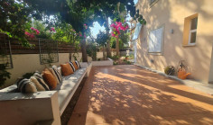 2 bed apartment to rent in Agioi Omologites