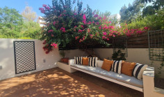 2 bed apartment to rent in Agioi Omologites