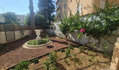 2 bed apartment to rent in Agioi Omologites
