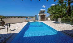 Spacious 5 bedroom house to rent in Protaras