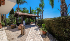 Spacious 5 bedroom house to rent in Protaras