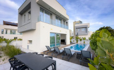 4 bed house for sale in Ayia Napa