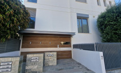 Spacious 3 bedroom apartment to rent in Agioi Omologites