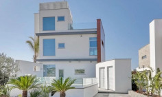 6 bedroom house to rent in Ayia Napa