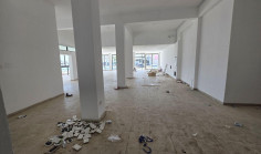 Commercial to rent in Pernera