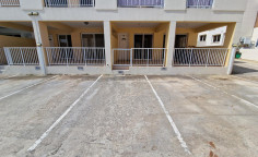 2 bedroom house to rent in Deryneia
