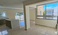 Beautiful 4 bedroom apartment to rent in Agioi Omologites
