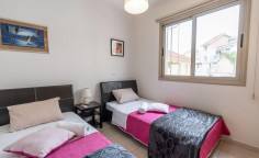 Large 3 bedrooms house to rent in Pernera
