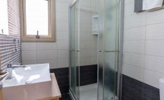 Large 3 bedrooms house to rent in Pernera