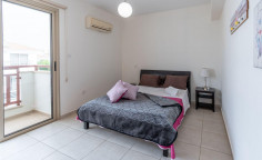 Large 3 bedrooms house to rent in Pernera