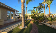 Large 4 bedroom house for sale in Palaiometocho Large 4 bedroom house for sale in Palaiometocho