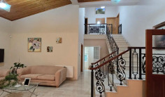 Large 4 bedroom house for sale in Palaiometocho Large 4 bedroom house for sale in Palaiometocho