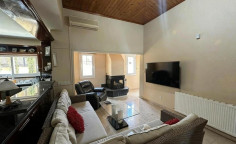 Large 4 bedroom house for sale in Palaiometocho Large 4 bedroom house for sale in Palaiometocho