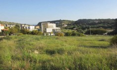 Nicely located corner plot entering Agios Tychonas, Limassol