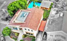 Luxury 5 bedroom villa with swimming pool for sale in Agios Athanasios