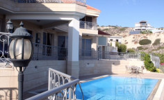 Spacious 4 bedroom furnished villa with swimming pool for sale in Amathus area