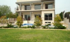 6 bedroom unfurnished house with swimming pool for sale in Kalogiroi