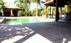 6 bedroom unfurnished house with swimming pool for sale in Ekali
