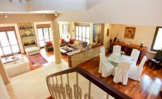5 bedroom unfurnished house for sale in Kato Polemidia