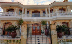 6 bedroom furnished house with swimming pool for sale in Agia Fyla