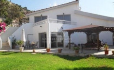 Beautiful 5 bedroom furnished house with swimming pool for sale in Agios Tychonas