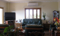 5 bedroom unfurnished house with swimming pool for sale in Apesia