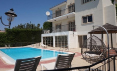 6 bedroom furnished house with swimming pool for sale in Green Area
