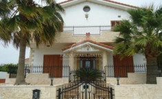 4 bedroom furnished house for sale in Agios Athanasios