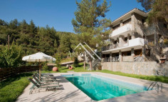 5 bedroom detached villa in Kato Amiantos 