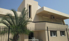 3 bedroom villa with self contained apartment and external maids room for sale in Kapsalos 
