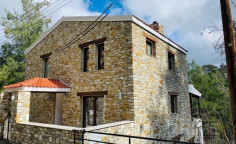 Luxury 5 bedroom apartment for sale in Moniatis