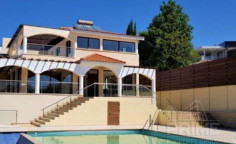 6 bedroom villa for sale in Kissonerga