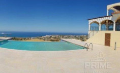 6 bedroom villa for sale in Kissonerga