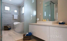Spacious 4 bedroom villa for sale in Kissonerga