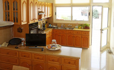 3 bdr Whole-floor house for rent 