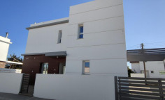 4 bedrooms house with swimming pool for sale in Kapparis