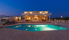 Luxury 7 bedroom house with swimming pool for sale in Sea Caves Pegeia