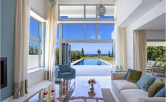 4 bedroom house with swimming pool for sale in Latsi