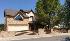 3 bedroom unfurnished house with swimming pool for sale in Strovolos