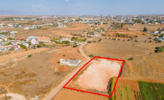 Residential 3116 m2 for sale in Kokkinotrimithia, Nicosia