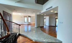 5 bedroom house with swimming pool to rent in Ekali