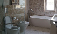 Spacious 4 bedroom house with swimming pool to rent in Agios Tychonas