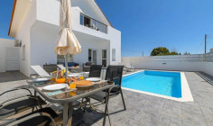 3 bedroom furnished house with swimming pool for sale in Xylofagou