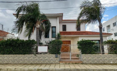 3 bedroom house with swimming pool for sale in Strovolos